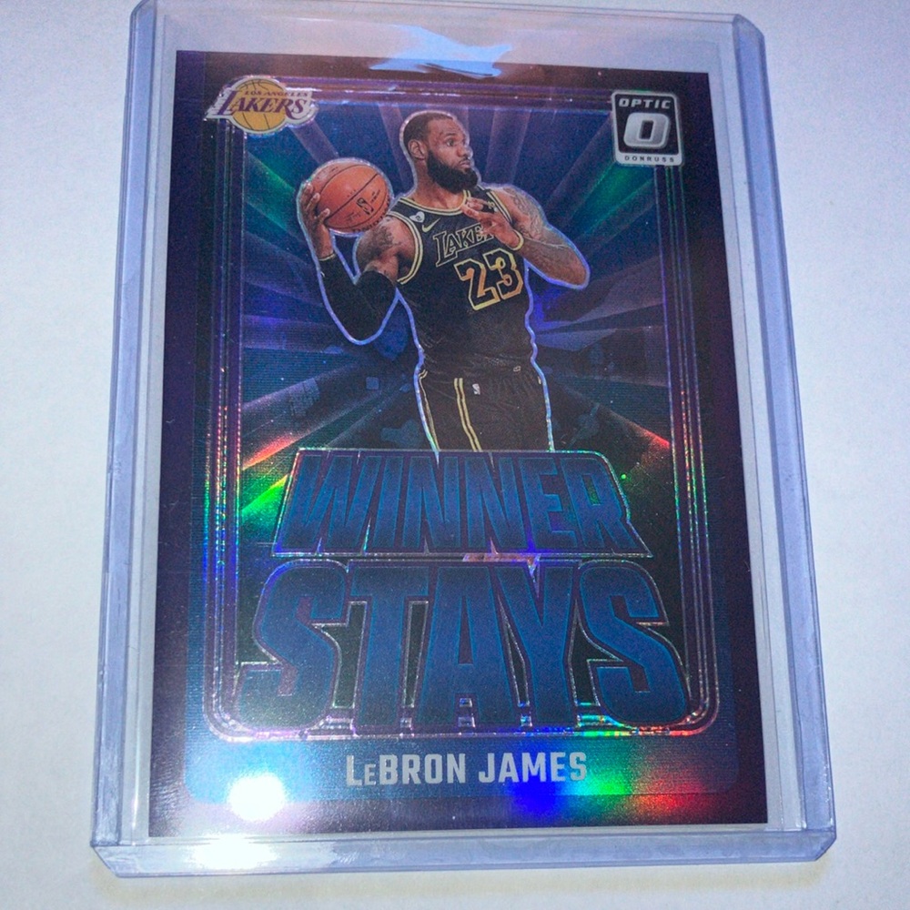 2024-25 Panini Optic LeBron James LA Lakers Purple PRIZM Winner Stays Card NEW